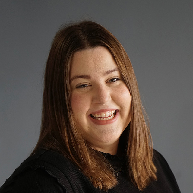 headshot of Hannah Jennewein