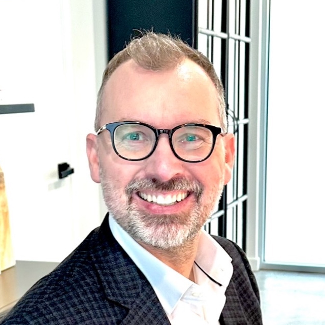Headshot of Ted Cross