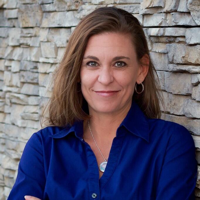Headshot of Tracy Arner